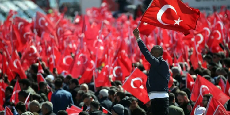 Milliyetçilik sönüyor mu, yeni bir evreye mi giriyor?