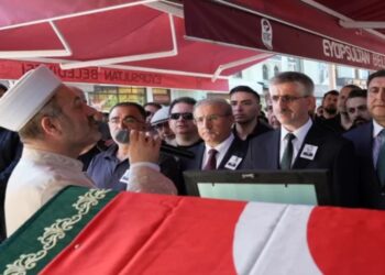 Şehit öğretmenimizin cenazesinde dahi Türk milletine parmak sallayan imam