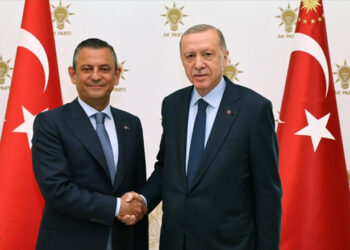 AKP “yumuşama”nın değil, muhalefeti susturmanın peşinde