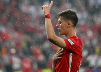 Türk önde Türk ileri!