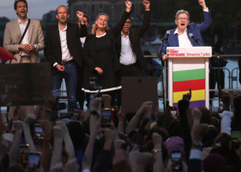 Sol, elini çabuk tut!