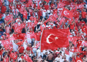 Milli heyecanlar ve evrensel mesajlar