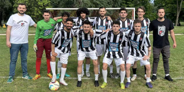 Üsküp’te Makedonya’yı Atavatan,Türkiye’yi Anavatan görerek yetiştik