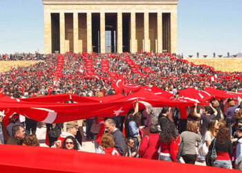 CHP neden “Mustafa Kemal’in askerleriyiz” diyemiyor?