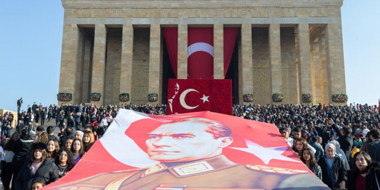 Mustafa Kemal’lere sahip çıkın!