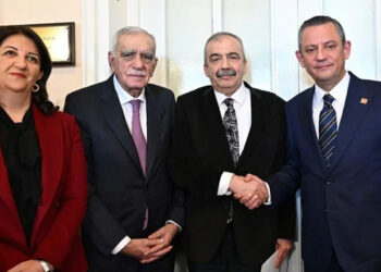 CHP, AKP-PKK masasında yer istemek yerineİkinci Çözüm Süreci’ne muhalefet etmeli