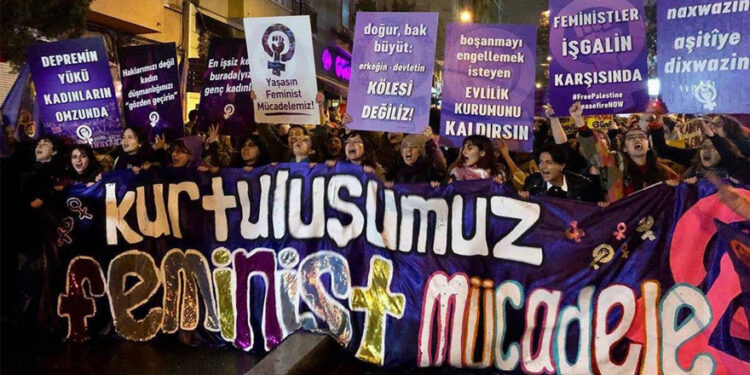 Sol, aileye değil AKP ve PKK’nın tarikat ve aşiret düzenine karşı çıkmalı