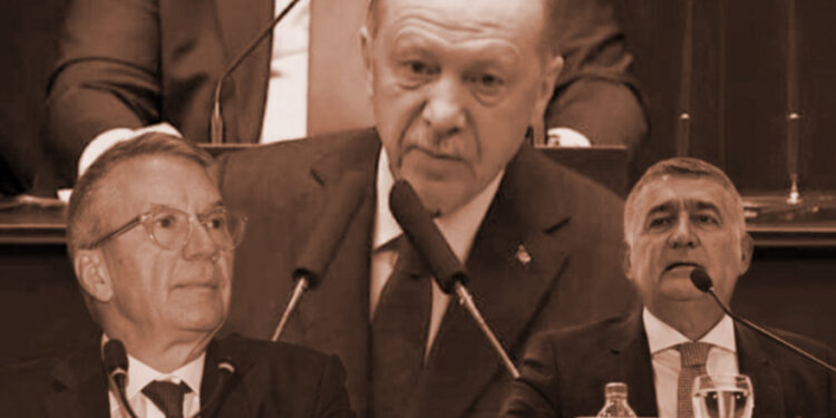 Siyaset kimlere kalmış …