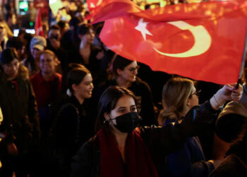 Türk gençliğinin haklı isyanı