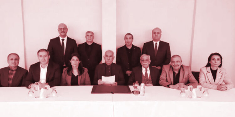 AKPKK açılımlarının değişmez klişeleri