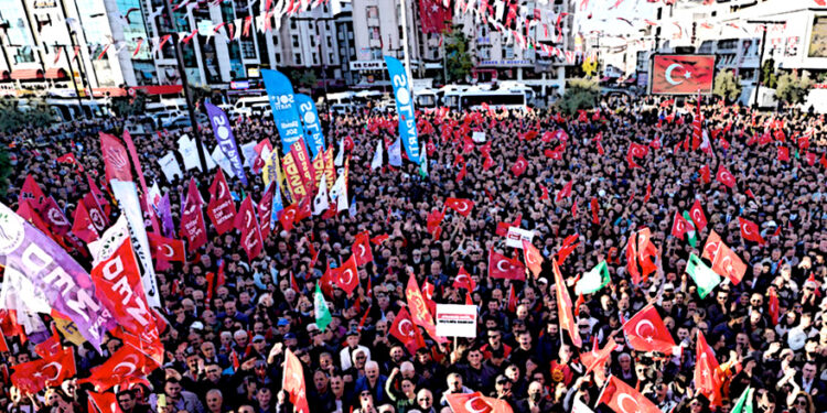 Otoriterliğe karşı birleşik direniş (3)