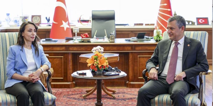 Seçimli demokrasilerin çıkmazı