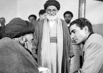 Şahlar da Mollalar da halkın düşmanlarıdır