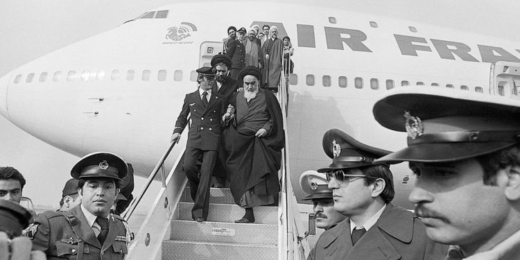 İran’da mollaları savunmak en emperyalist tavırdır