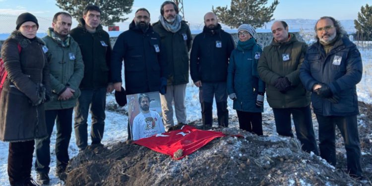 “Al bayrağı, Atatürk’ü bu kadar mı severdin Okan’ım?”
