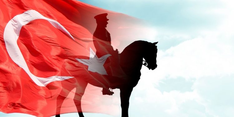 Türk’üz, Türkçüyüz, onun için Atatürkçüyüz