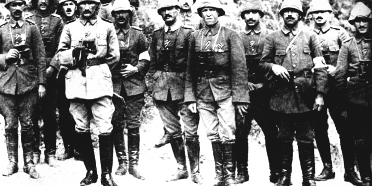 İlber Ortaylı ve Mehmet Âkif’in gözünden Çanakkale Zaferi