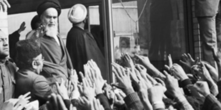 Dün Humeyni’yi alkışlayanların bugünkü sessizliği: Bir tutarsızlık hikayesi