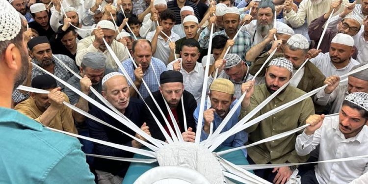 Menzil Cemaatinin yükselişi ve Nakşîlerde etnik Kürt egemenliği