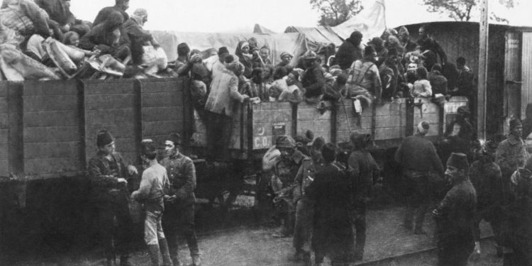 Dünya tarihinin saklanan en büyük soykırımı: Türk soykırımı