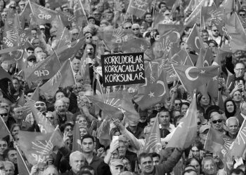 Yok hükmündeymişiz abiler, ablalar!