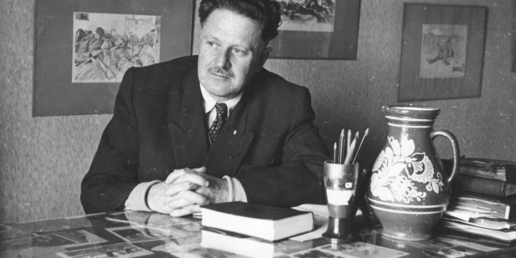 Şair ölmez, konuşmaya devam eder: Nâzım Hikmet’i anarken
