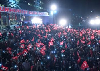 CHP’nin krizi mi, Cumhuriyet’in yeniden kuruluşu mu?