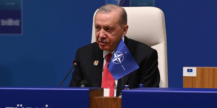 Dürüst olalım: Türkiye’nin temel sorunu NATO mu, AKP’nin ta kendisi mi?