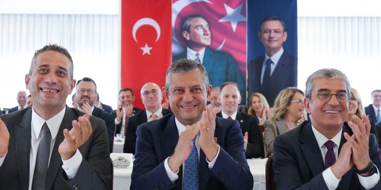 Yeni Parti için “yeni” olabilecek tek politika, Kemalizm’e dönüştür