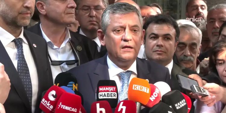Yeni Parti’de de, CHP’de de unutulan kavram: Türk Milleti