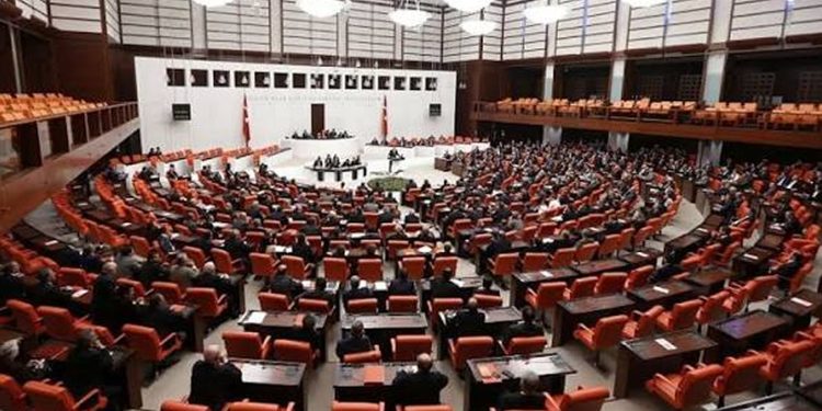 Siyasetin kazancı mı, hukuk devletinin kaybı mı?