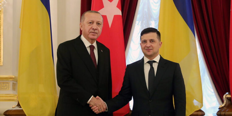 Erdoğan’ın Ukrayna ziyareti, Türkiye’yi savaşta taraf yapabilir