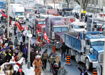 Kamyon protestosu Trump’ın yeni atlama tahtası oluyor