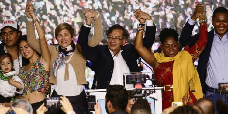 Latin Amerika’da sol dalga büyüyor: Kolombiya’da ilk defa sol kazandı