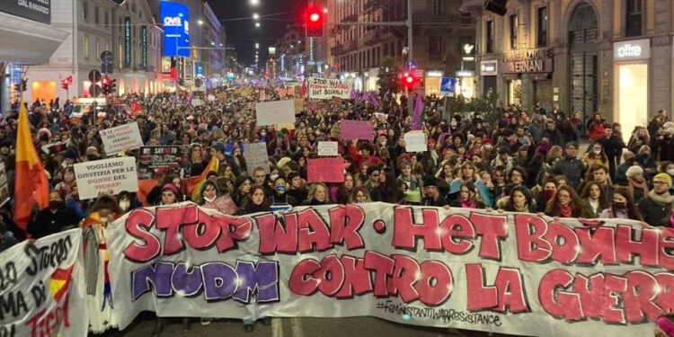 Feministler, Ukrayna kadınlarının yanında mı?