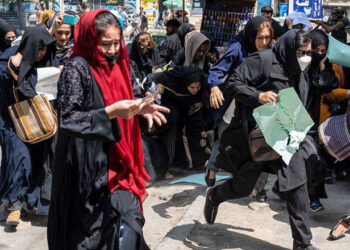 Afgan kadınlar, Taliban’a karşı Afganistan’ın onurunu savunuyor