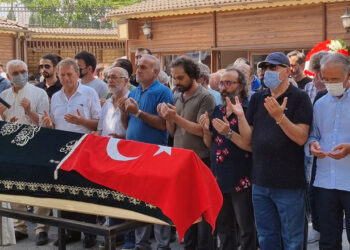 Karar gazetesinden Ahsen Batur’un cenazesine sansür