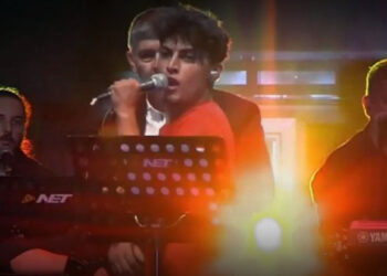 Türk genci esarete boyun eğmiyor: “Uyan, artık AKP’ye oy verme!”