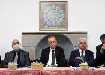 Aleviler, Erdoğan’ın Alevi açılımını kabul etmiyor!
