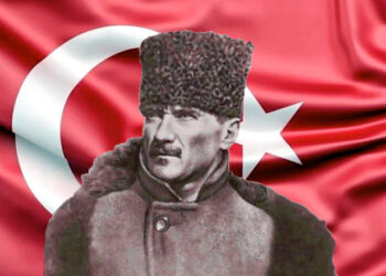 Atatürk, 100 yıl sonra bile muzaffer;100 yıl sonra bile düşmanlarına korku salıyor!