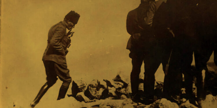 30 Ağustos: Zafere hasret bir milletin kana kana zafer içerek dirildiği gün