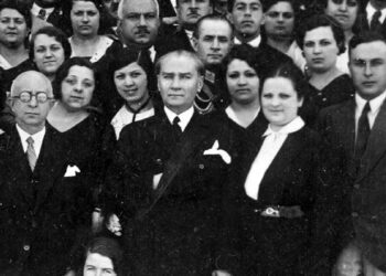 Atatürk: Mustafa Kemal’in Askeri, Türk Öğretmenidir!