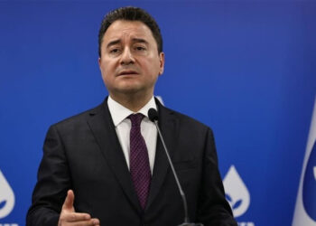 Ali Babacan’dan Şeriat garantili “muhalefet” çıkışı