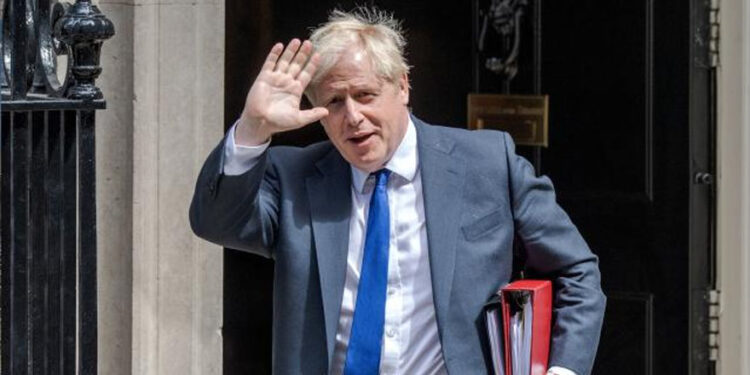 Rusçular ve liberaller Boris Johnson’un istifasını nasıl fırsata çevirdiler?