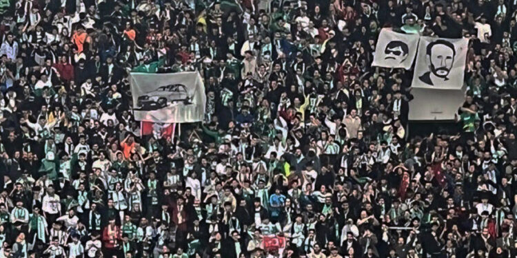 Bursaspor maçında AKP provokasyonu: Amaç “Hükümet İstifa” sloganlarını bastırmak