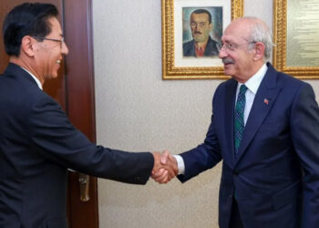 CHP, Çinli faşistlerden uzak durmalı
