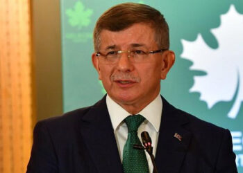 Davutoğlu’nun ağzından çıkanı kulağı duyuyor mu?