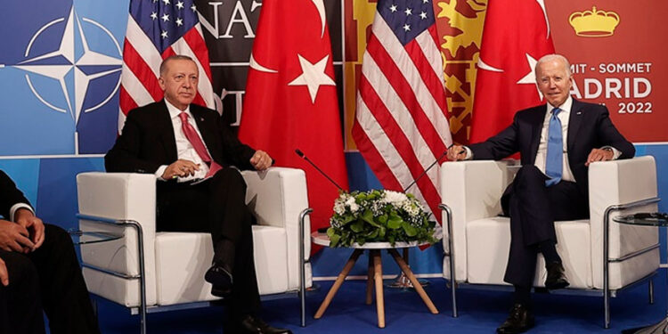 AKP lideri NATO zirvesinde yine Türkiye’yi “pazarladı”