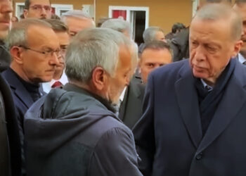 Deprem bölgesine çadır götüremeyen iktidar, muhalefeti ayrımcılıkla suçluyor!