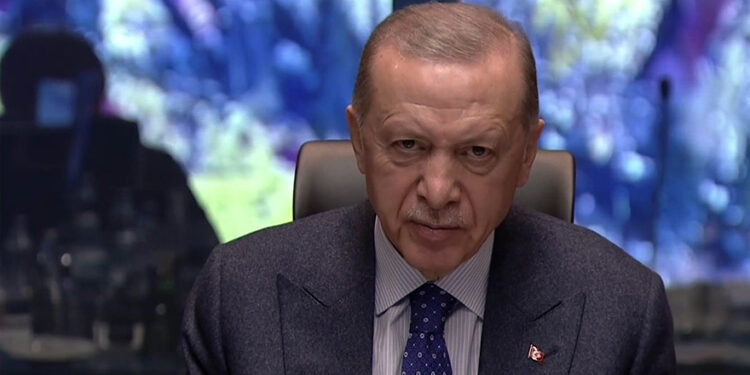 Erdoğan, OHAL ile Türk milletine karşı yeni bir savaşa başladığını ilan etti!